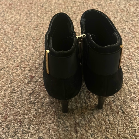 Bandolino heel ankle boots - Picture 3 of 7